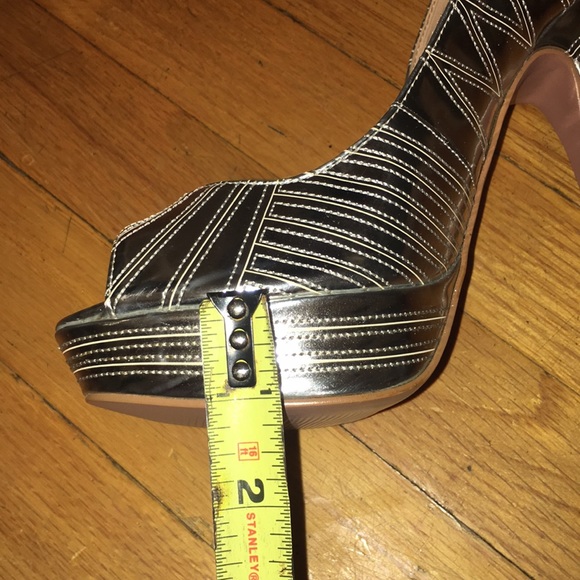Women’s stilettos - Picture 6 of 6